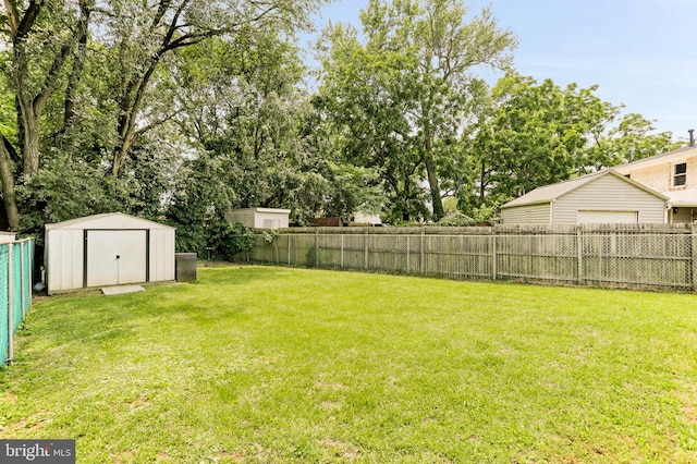 179 Dunlap Rd, Pasadena, MD 21122 - fenced backyard with a shed