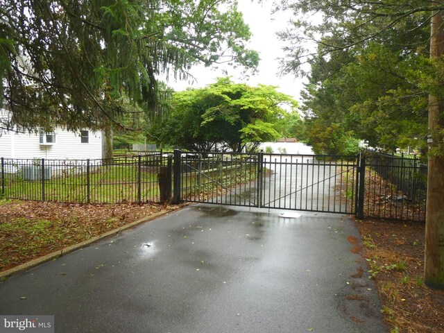 126 E Central Ave, Hammonton, NJ 08037 - view of gate