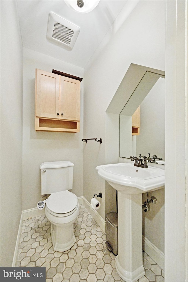 121 Valley Pl, Media, PA 19063 - bathroom featuring tile patterned flooring