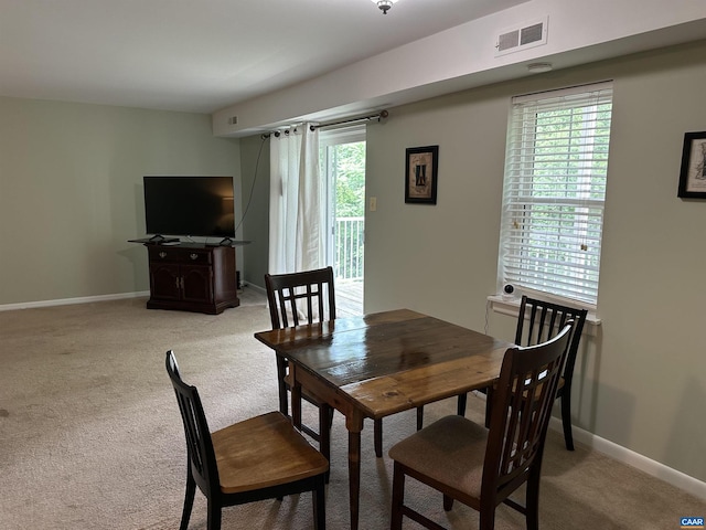 545 Burgoyne Rd Unit 8, Charlottesville, VA 22901 - dining room with light carpet
