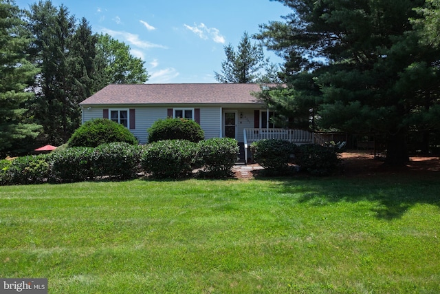 4367 Sunset Ct, Warrenton, VA 20187 - ranch-style house featuring a front lawn