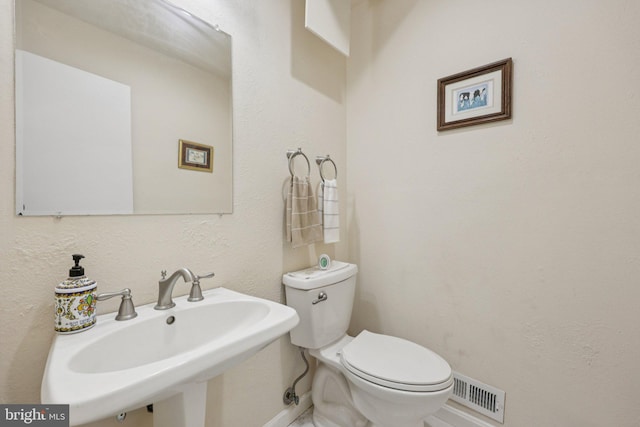 28 Cliff Rd, Front Royal, VA 22630 - bathroom featuring toilet and baseboards