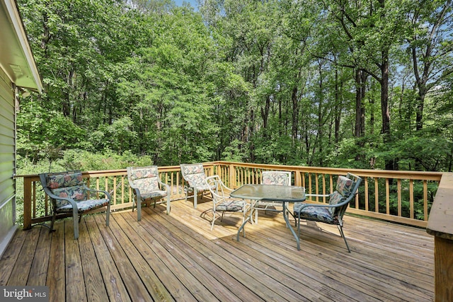 28 Cliff Rd, Front Royal, VA 22630 - wooden deck with outdoor dining area