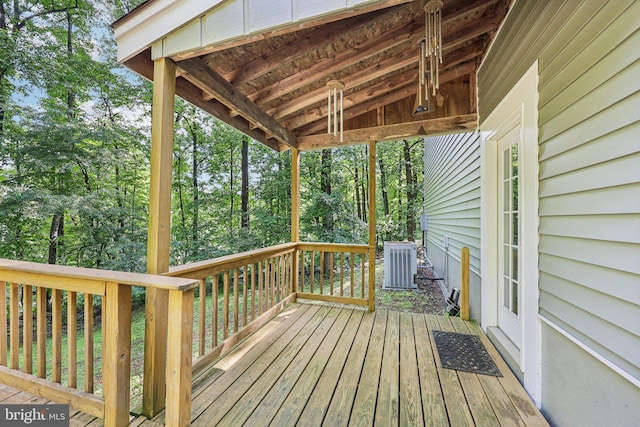 28 Cliff Rd, Front Royal, VA 22630 - view of wooden terrace