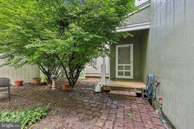28 Cliff Rd, Front Royal, VA 22630 - doorway to property