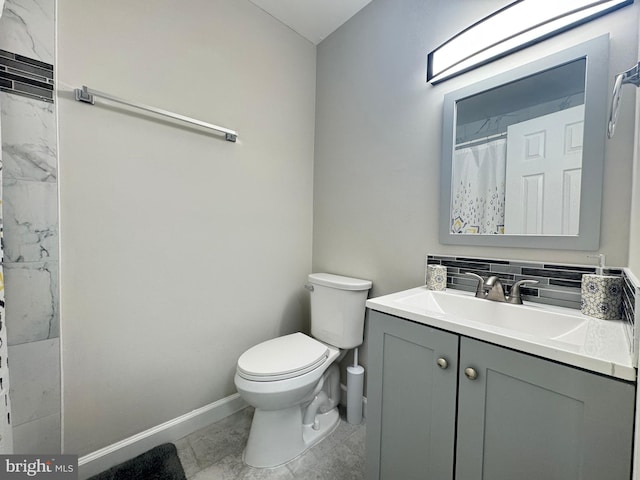 10105 Irongate Way, Manassas, VA 20109 - full bathroom featuring vanity and backsplash