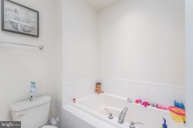45 Private Ct, Bunker Hill, WV 25413 - bathroom featuring a garden tub and toilet
