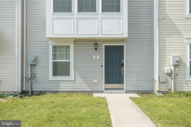 45 Private Ct, Bunker Hill, WV 25413 - entrance to property featuring a yard