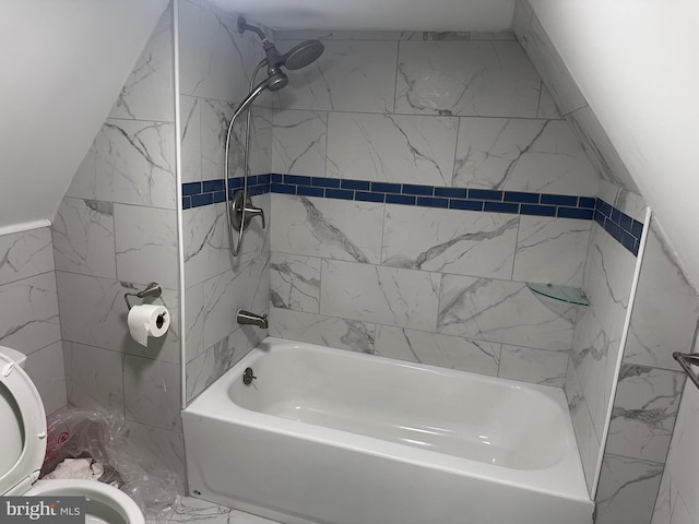 524 W Orvilla Rd, Hatfield, PA 19440 - bathroom featuring toilet and bathing tub / shower combination