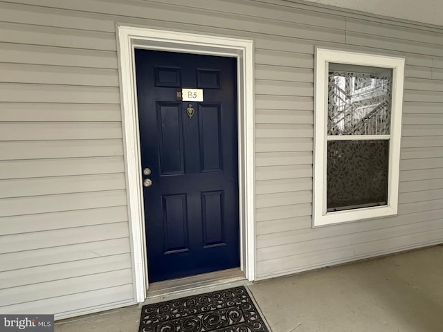 3179 Summit Square Dr Unit 2-B5, Oakton, VA 22124 - view of exterior entry