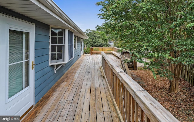 1121 Collingwood Rd, Alexandria, VA 22308 - view of wooden terrace