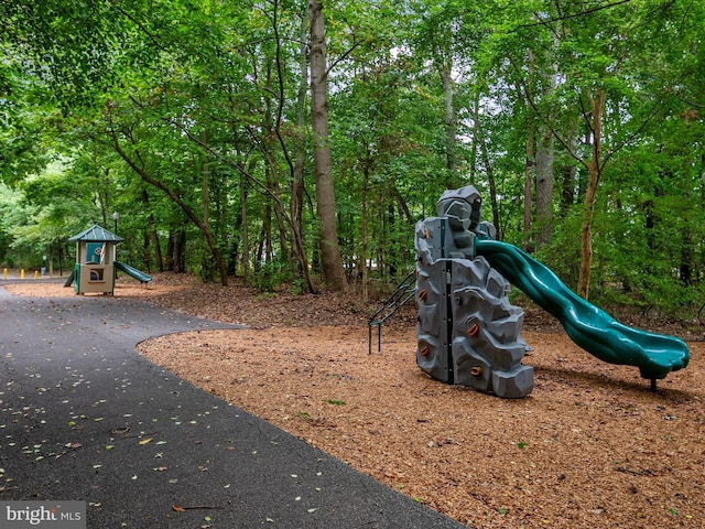 848 Sunny Chapel Rd, Odenton, MD 21113 - view of community play area