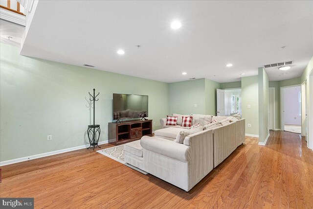 326 Brickhouse Rd, Princeton, NJ 08540 - living area featuring light wood-style flooring and recessed lighting
