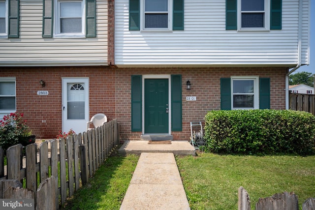 2801 Banks Ct, Dumfries, VA 22026 - townhome / multi-family property with brick siding