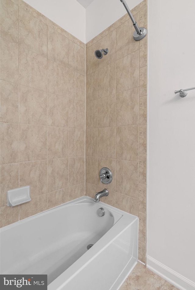 9713 Handerson Pl Unit 203, Manassas Park, VA 20111 - bathroom with washtub / shower combination