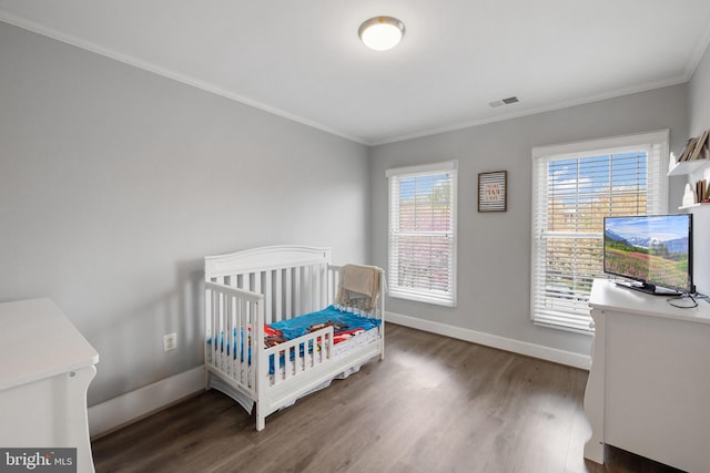 2517 Hunton Pl, Alexandria, VA 22311 - bedroom featuring wood finished floors and ornamental molding