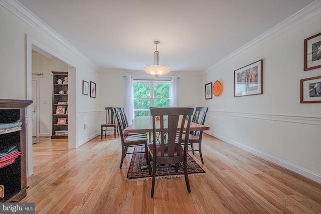 310 Belmont Ct, Lincoln University, PA 19352 - dining space with light wood finished floors and ornamental molding