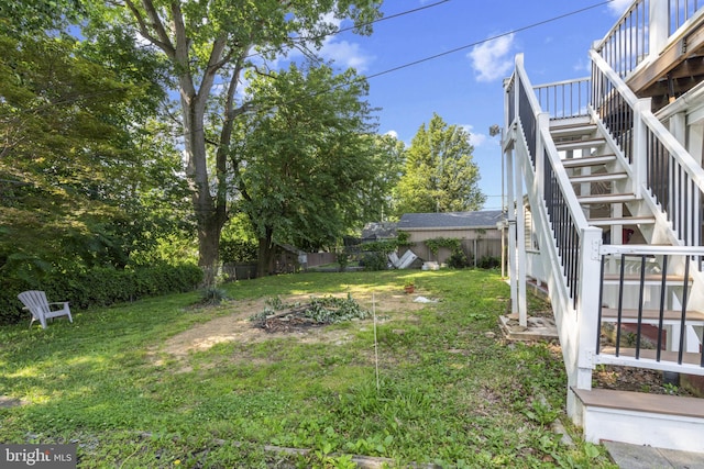 39 Roxeter Rd, New Castle, DE 19720 - fenced backyard featuring stairs