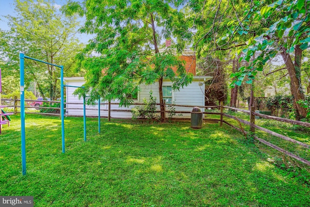 209 E Broad St, Falls Church, VA 22046 - view of yard