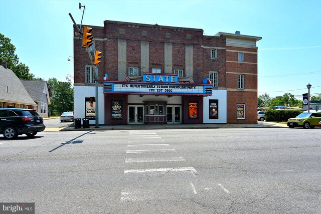 209 E Broad St, Falls Church, VA 22046 - view of property