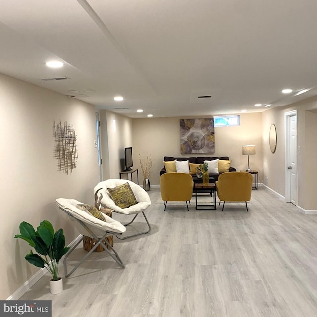 423 Highmeadow Rd, Reisterstown, MD 21136 - living area featuring recessed lighting and light wood-style flooring