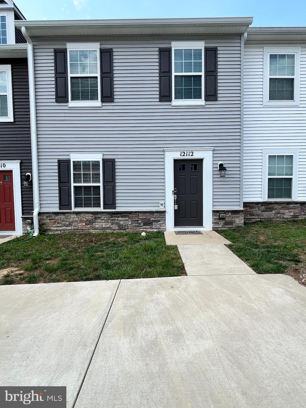 12112 Bowling Farm Ct, Fredericksburg, VA 22407 - townhome / multi-family property featuring stone siding