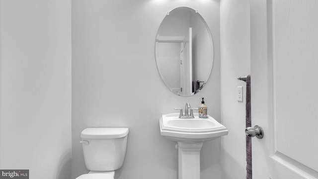 904 Joseph Johnson Dr, Annapolis, MD 21401 - half bath with toilet