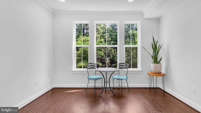 904 Joseph Johnson Dr, Annapolis, MD 21401 - sitting room with wood finished floors and ornamental molding