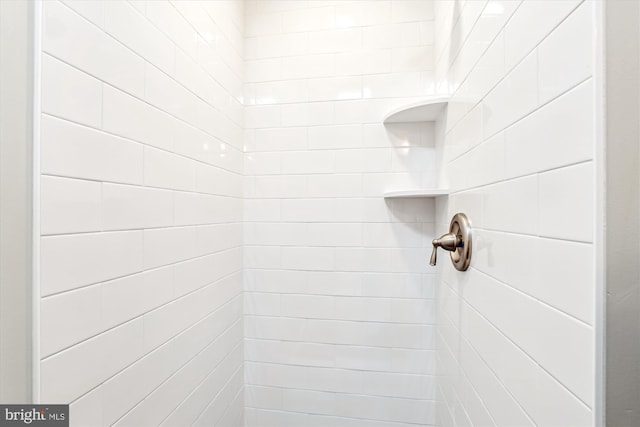 4711 Pontiac Dr, Annandale, VA 22003 - bathroom view of tiled shower