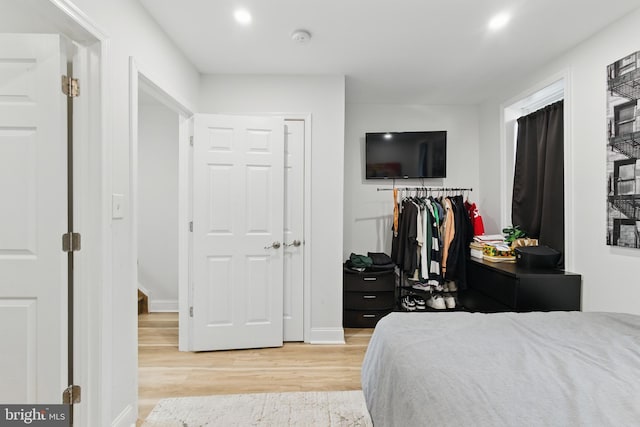 2246 N Hancock St, Philadelphia, PA 19133 - bedroom with wood finished floors and baseboards