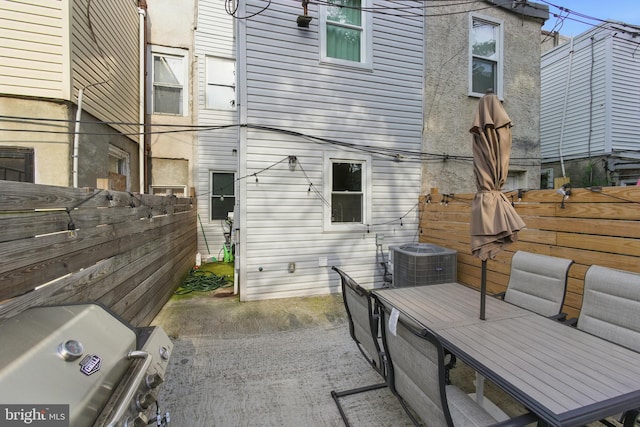 2246 N Hancock St, Philadelphia, PA 19133 - view of patio featuring outdoor dining area