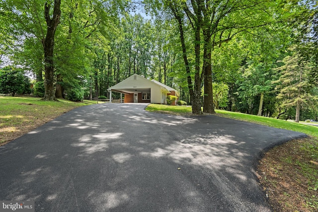 24411 Kakae Dr, Damascus, MD 20872 - view of front of property featuring driveway, a front yard, and a carport