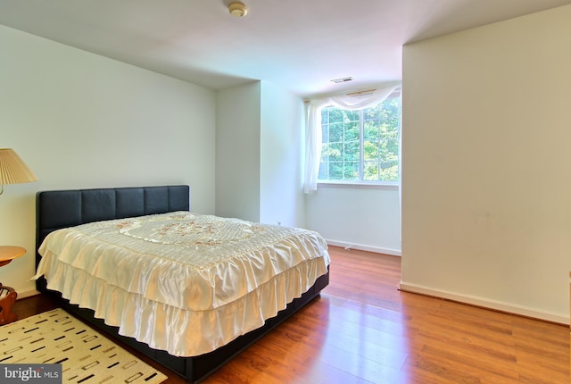 300 Bonnie Meadow Cir, Reisterstown, MD 21136 - bedroom with wood finished floors and baseboards