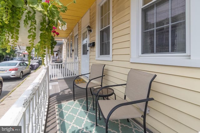 213 Conover St, Burlington, NJ 08016 - view of porch