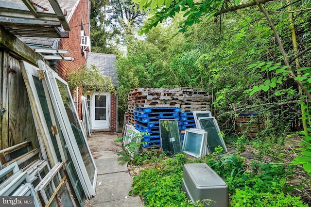 100 Springdale Rd, York, PA 17403 - view of yard