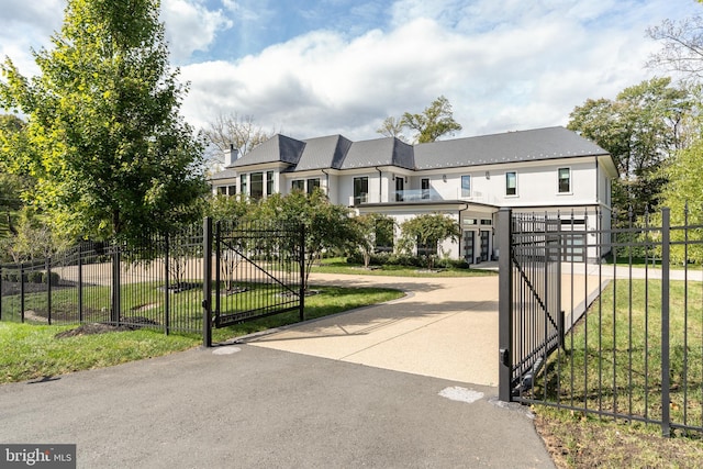 1020 Langley Hill Dr, Mclean, VA 22101 - gate featuring a fenced front yard