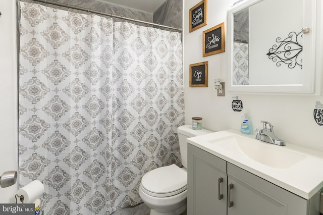 3 Cawdor Ln, New Castle, DE 19720 - full bath featuring vanity and a shower with curtain