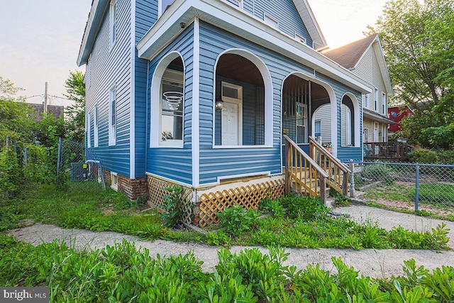 604 E 31st St, Baltimore, MD 21218 - view of front of property featuring covered porch