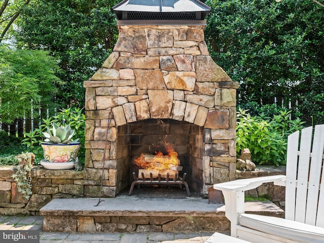 101 Morgan St, Winchester, VA 22601 - exterior view of an outdoor stone fireplace