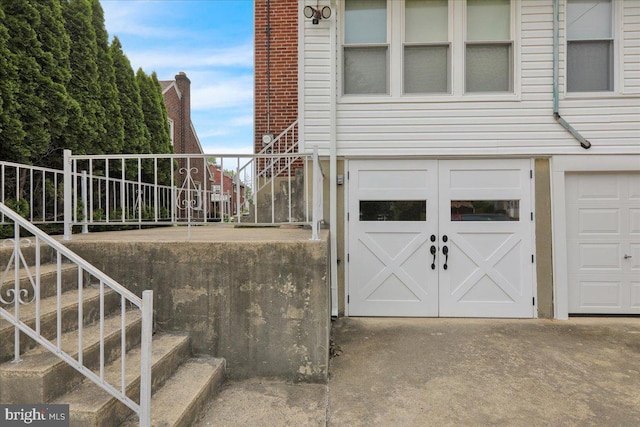 116 Chestnut St, Reading, PA 19607 - entrance to property with a garage