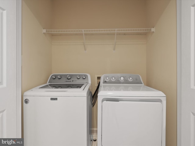 1473 Northern Neck Dr, Vienna, VA 22182 - laundry area featuring washing machine and dryer