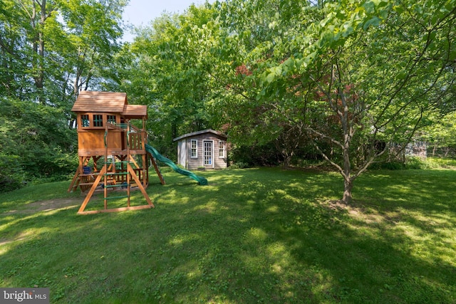 1032 N New St, West Chester, PA 19380 - view of green lawn featuring a playground and an outdoor structure