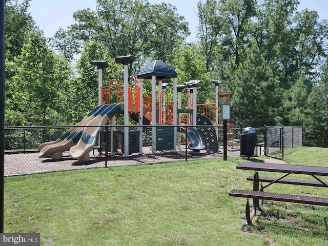 15152 Santander Dr, Gainesville, VA 20155 - view of community play area