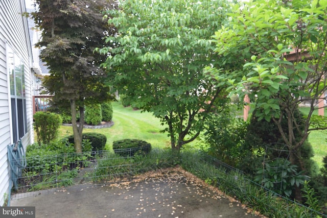 12 Atrium Dr, Trenton, NJ 08620 - view of yard featuring a patio