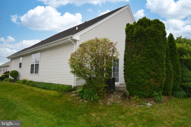 12 Atrium Dr, Trenton, NJ 08620 - view of property exterior featuring a lawn
