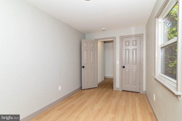 43 Vernon Ct, Sicklerville, NJ 08081 - unfurnished bedroom featuring wood finished floors and baseboards