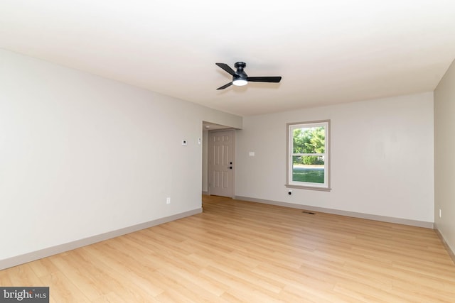 43 Vernon Ct, Sicklerville, NJ 08081 - unfurnished room with a ceiling fan and light wood finished floors