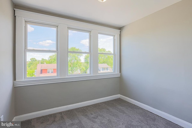 4001 Ridgecroft Rd, Baltimore, MD 21206 - empty room featuring plenty of natural light and carpet