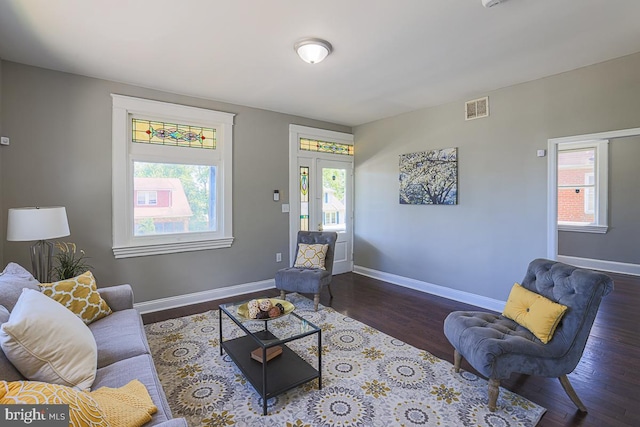 4001 Ridgecroft Rd, Baltimore, MD 21206 - living room featuring wood finished floors and baseboards