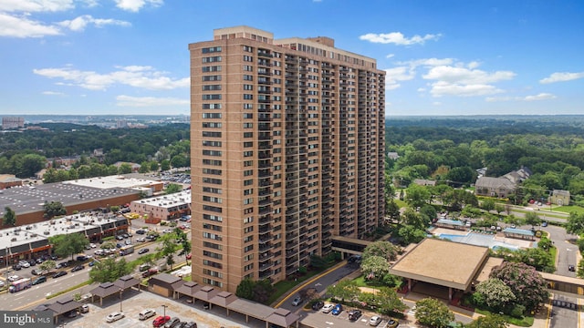 5501 Seminary Rd Unit 407S, Falls Church, VA 22041 - view of property featuring a city view